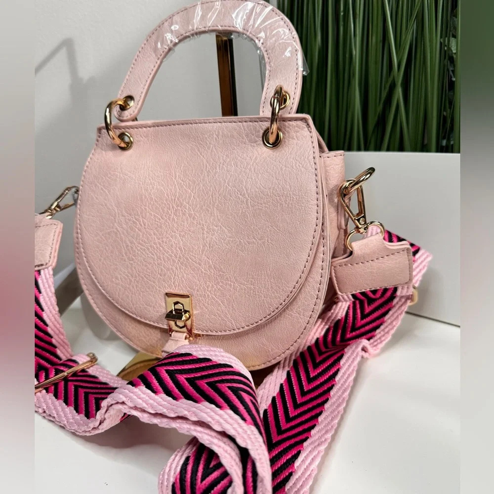 Fashion crossbody pink NWT - Picture 3 of 8